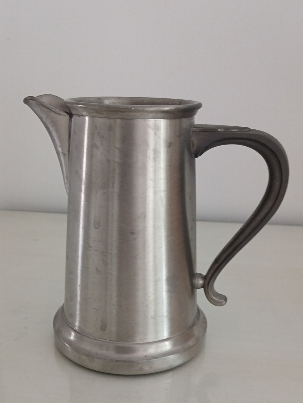AMERICANA Pewter Pitcher 282 27 2 Vintage Colonial-style International Silver Co